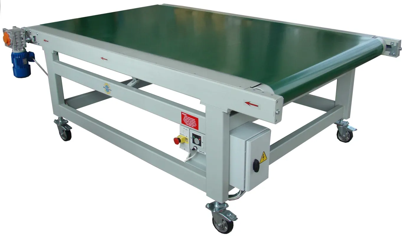 Lihvimislaud rohelise pinnaga ja metallraamiga